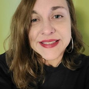 Meet your Posher, Valorie